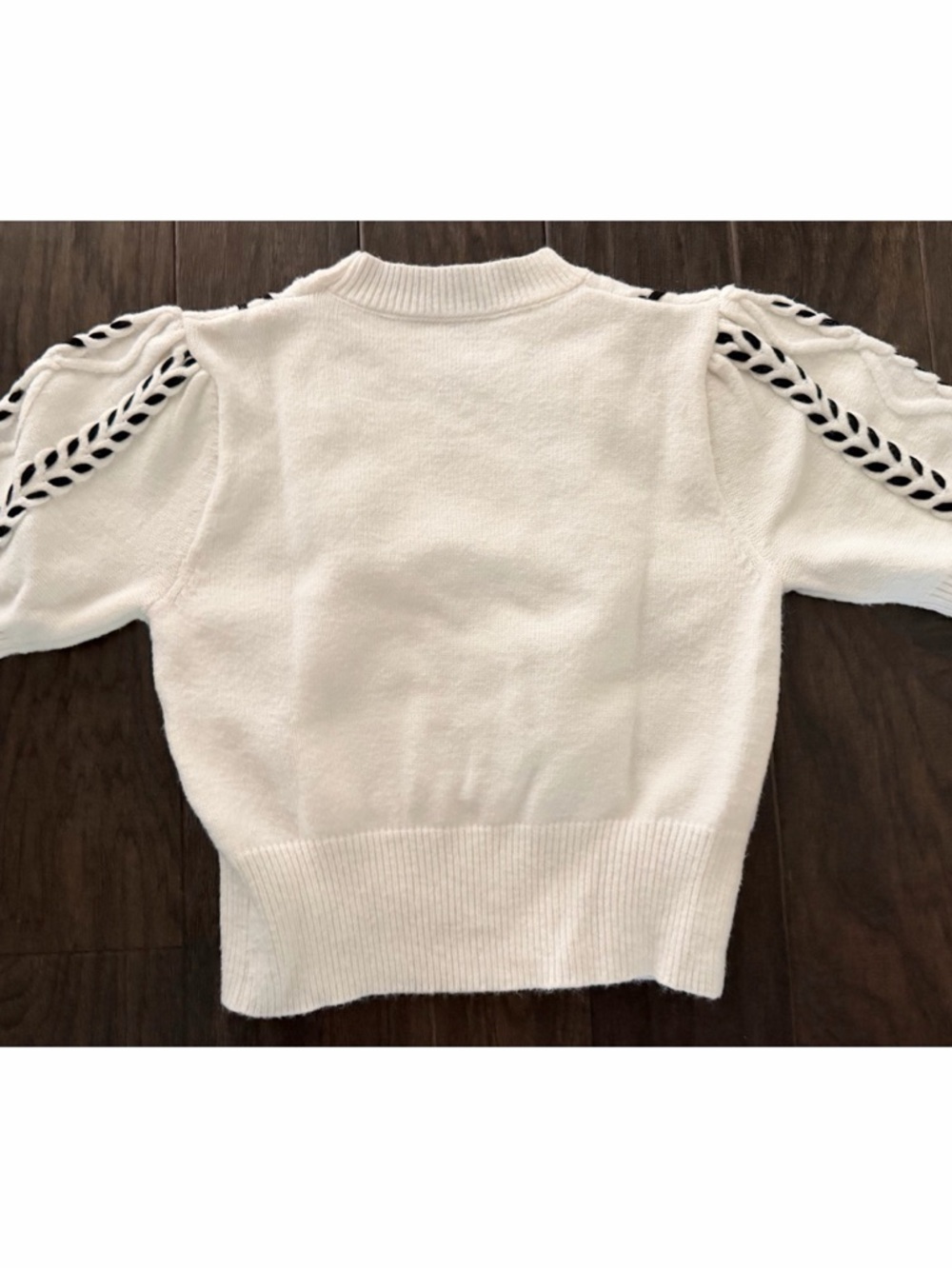 Commense Contrast Binding Cable Knit Top - Picture 6 of 9